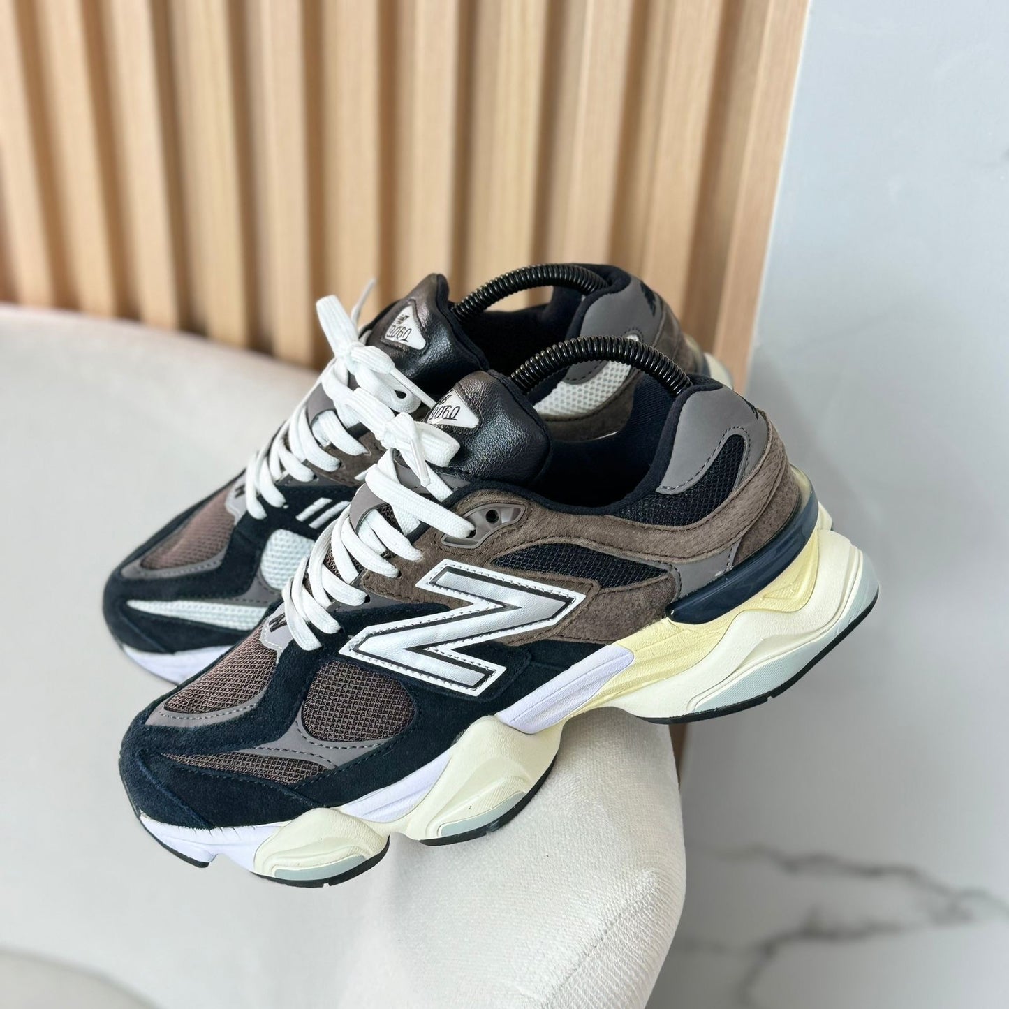 New Balance 9060 hombre