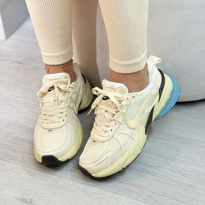 NIKE V2K MUJER